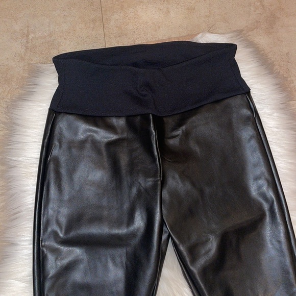 Assets for Spanx Faux Leather Leggings - Picture 6 of 9